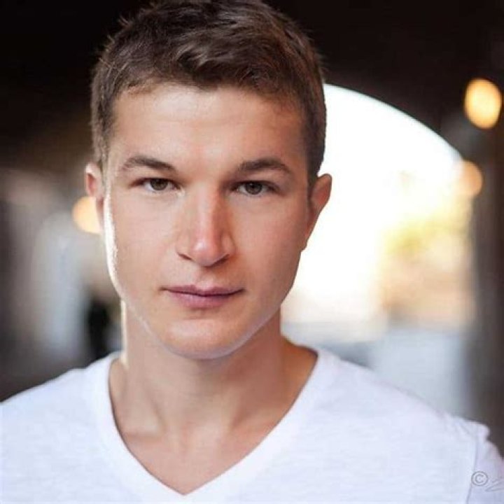 Alec Utgoff Net Worth