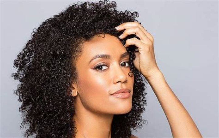 Annie Ilonzeh Bra Size, Age, Weight, Height, Measurements