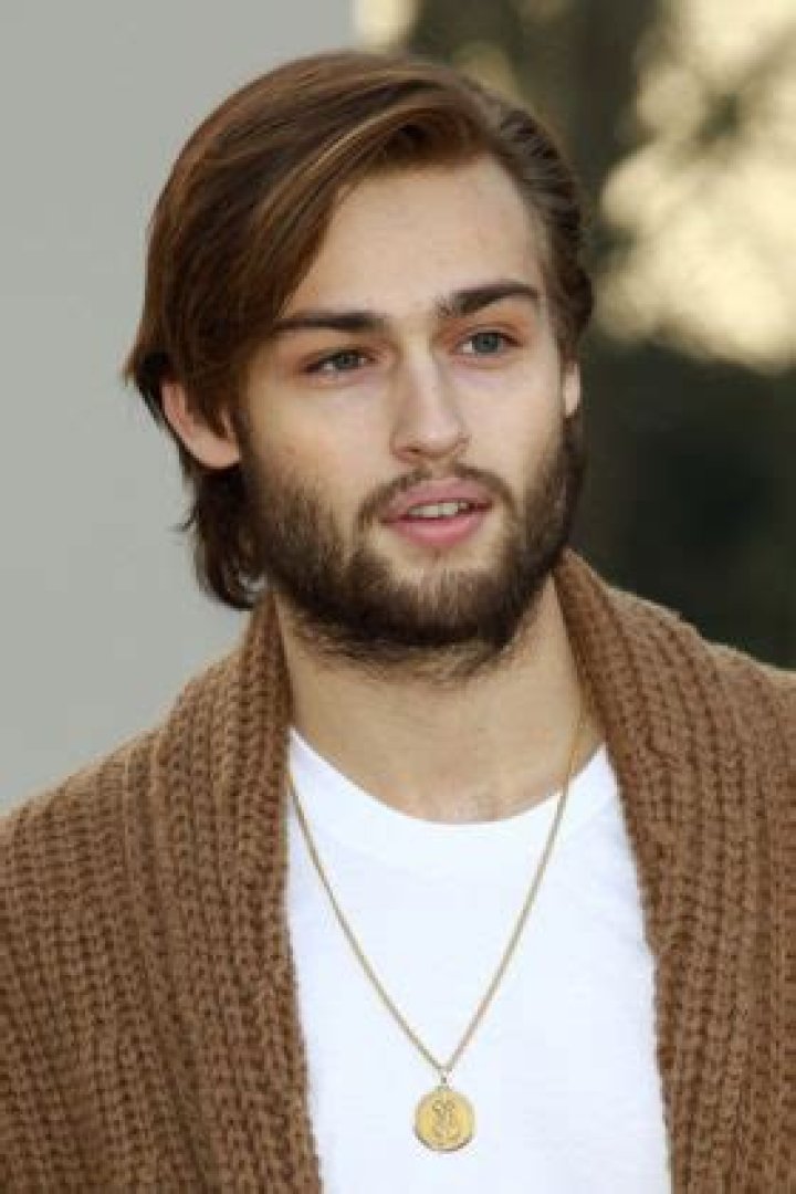 Douglas Booth Age, Weight, Height, Measurements