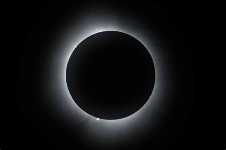 EN VIVO: Espectacular Eclipse Solar 26 de febrero 2017