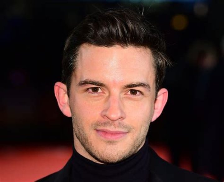 Jonathan Bailey Age, Weight, Height, Measurements