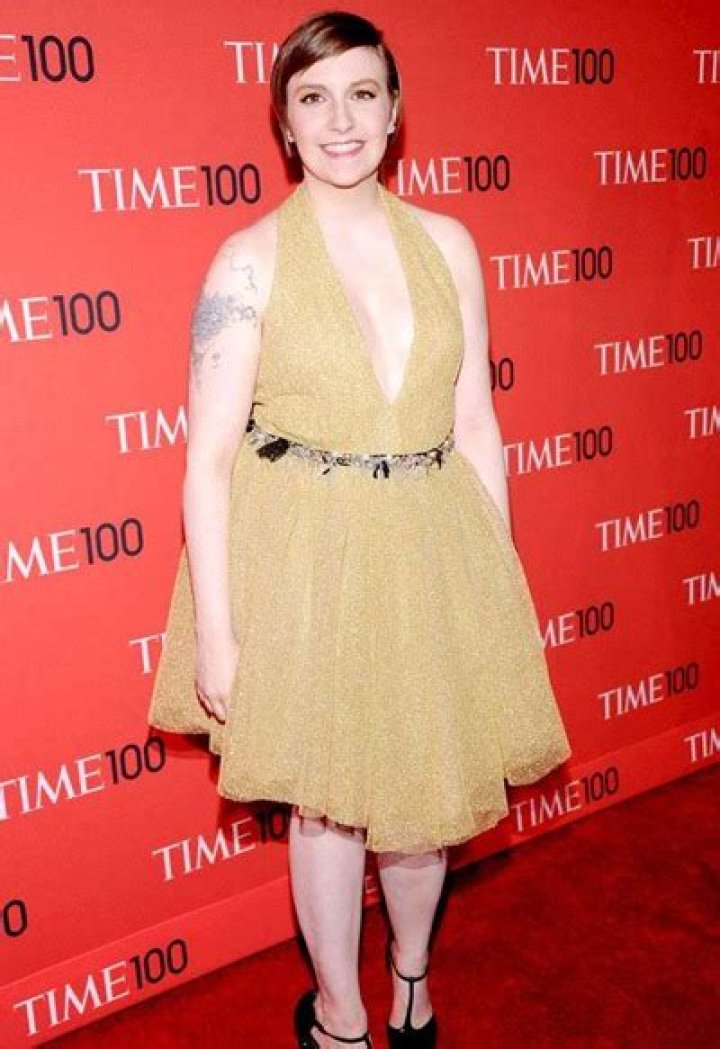 Lena Dunham Bra Size, Age, Weight, Height, Measurements