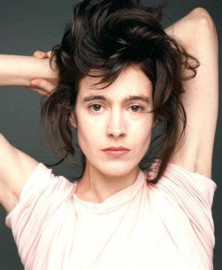Sean Young Bra Size, Age, Weight, Height, Measurements