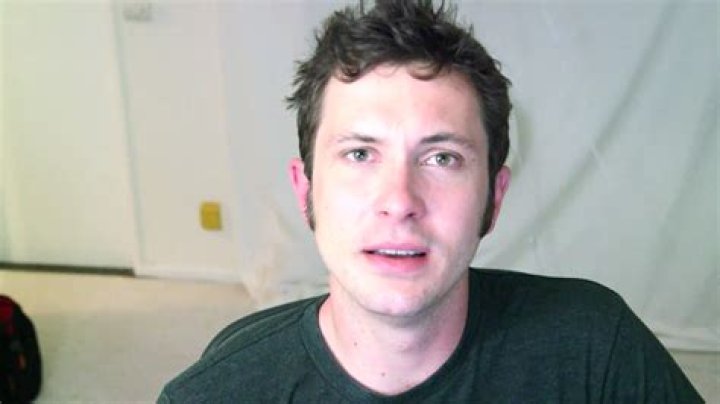 Tobuscus Net Worth & Earnings (2024)