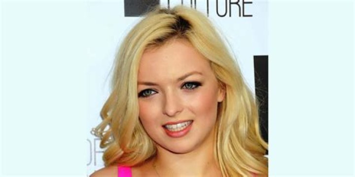 Wallis Currie-Wood Net Worth